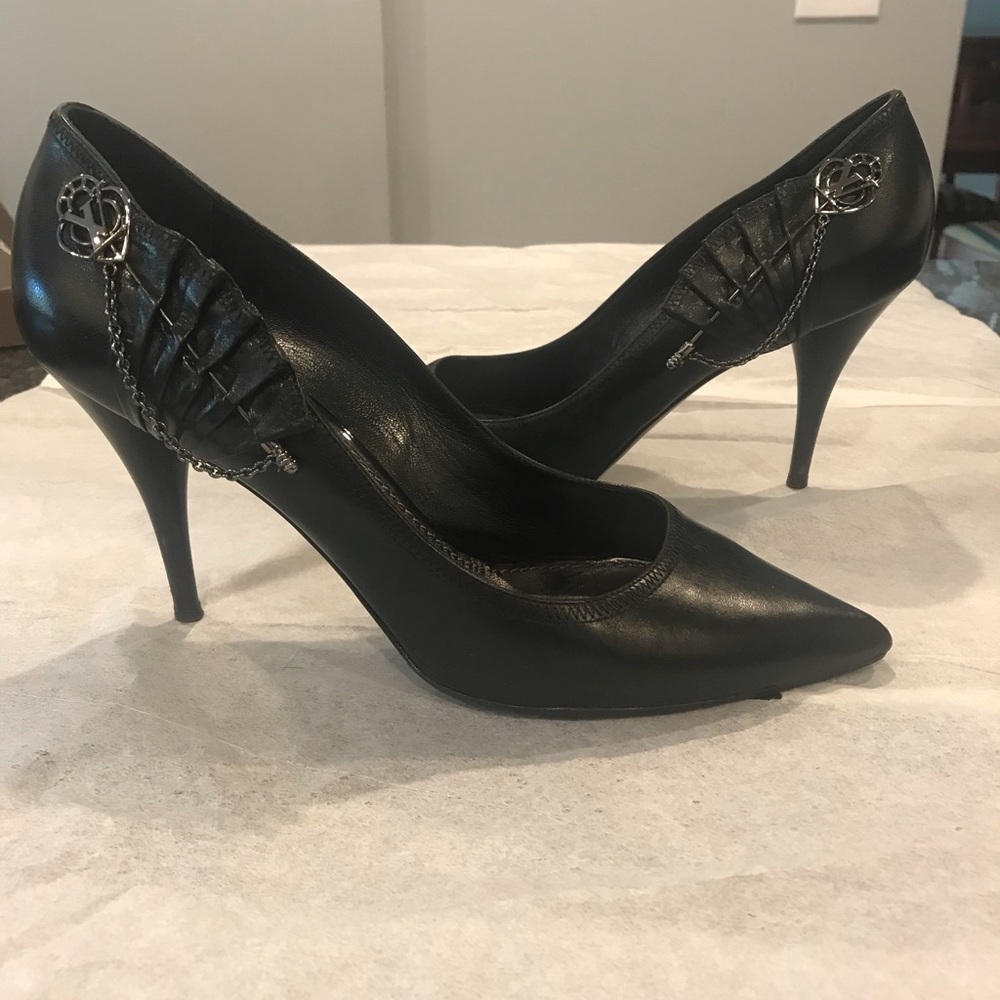 Louis Vuitton Pumps